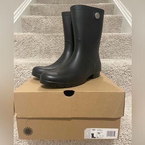 FLASH SALE 💞 Womens Ugg rain boots
